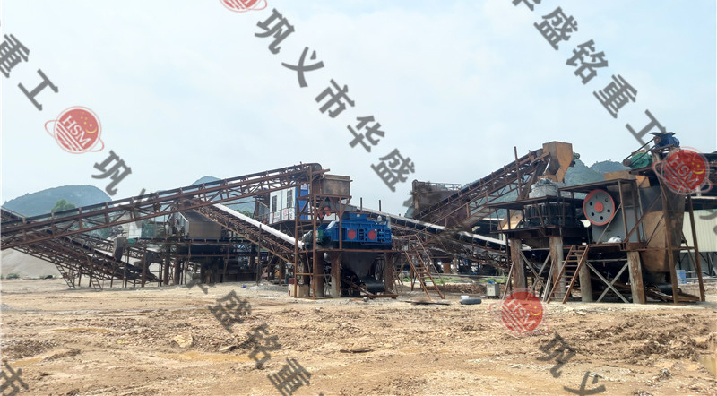 黃石破碎機(jī)生產(chǎn)現(xiàn)場