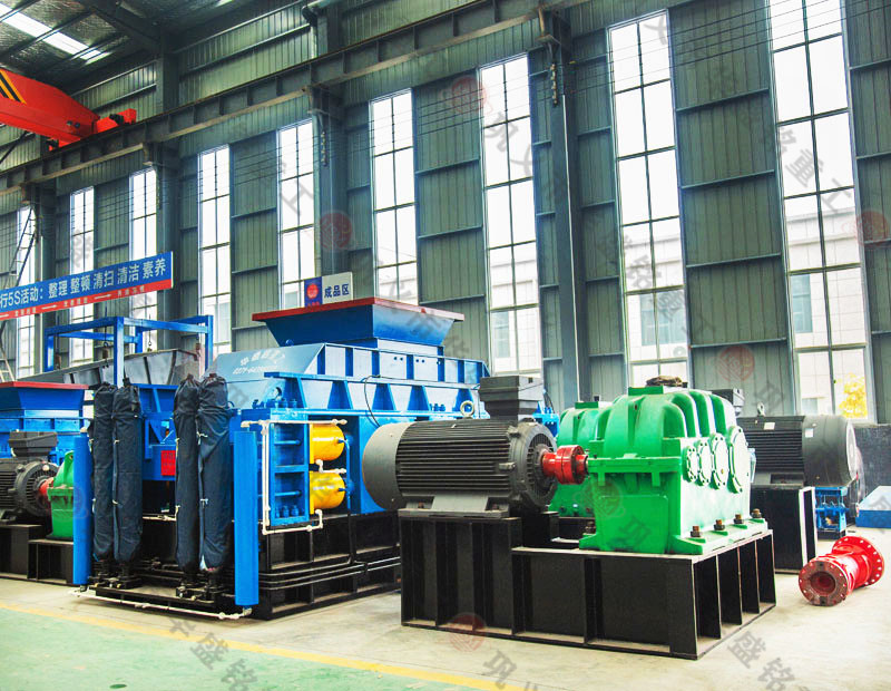 鞏義液壓對(duì)輥制砂機(jī)多少錢一臺(tái)?